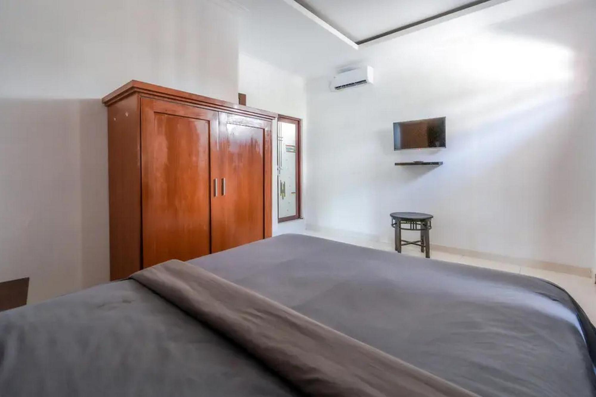 Ceria Guesthouse Seminyak Mitra Reddoorz 外观 照片