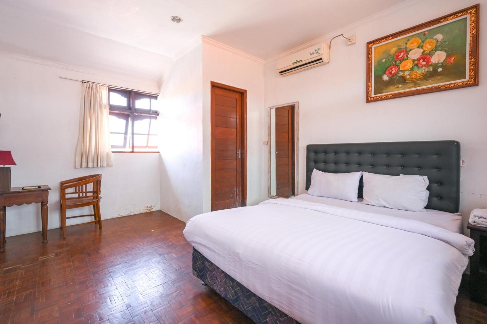 Ceria Guesthouse Seminyak Mitra Reddoorz 外观 照片