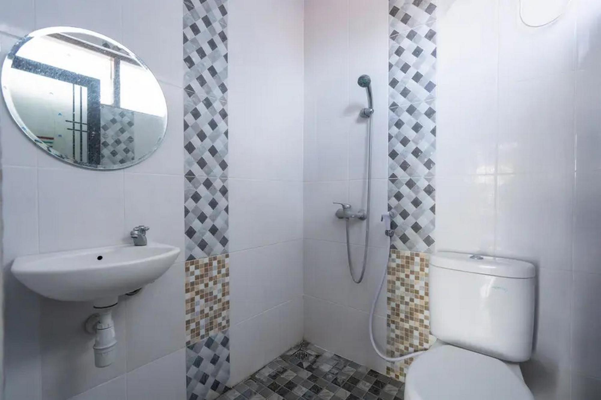 Ceria Guesthouse Seminyak Mitra Reddoorz 外观 照片