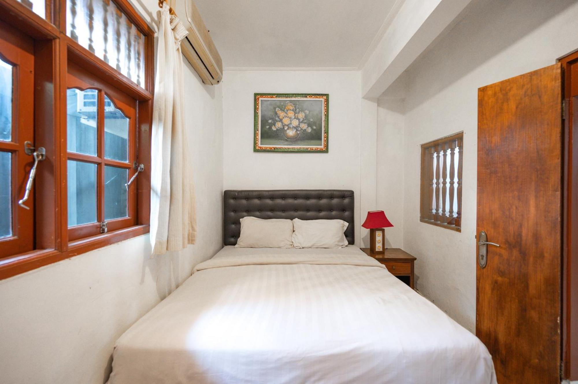 Ceria Guesthouse Seminyak Mitra Reddoorz 外观 照片