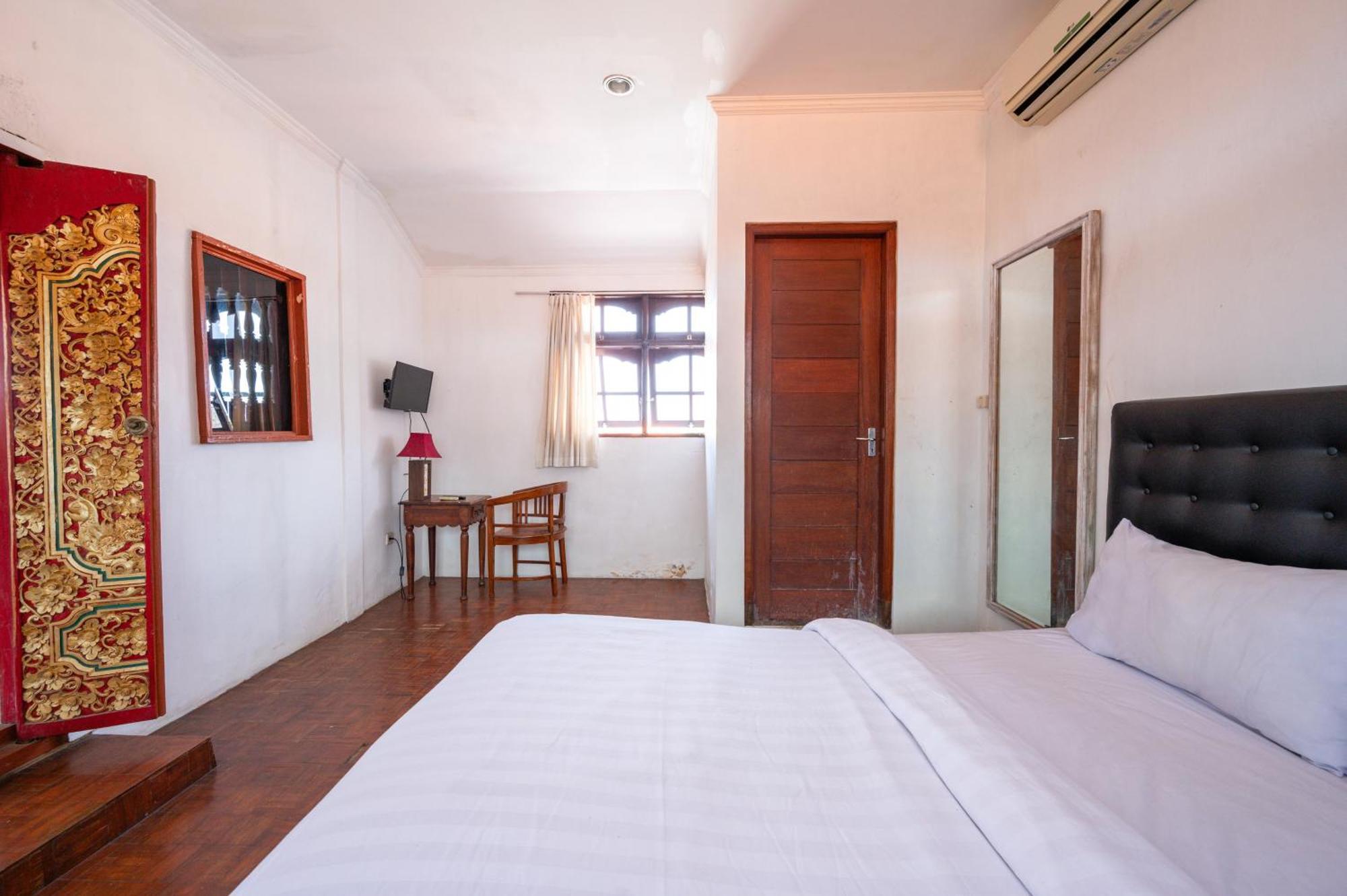 Ceria Guesthouse Seminyak Mitra Reddoorz 外观 照片