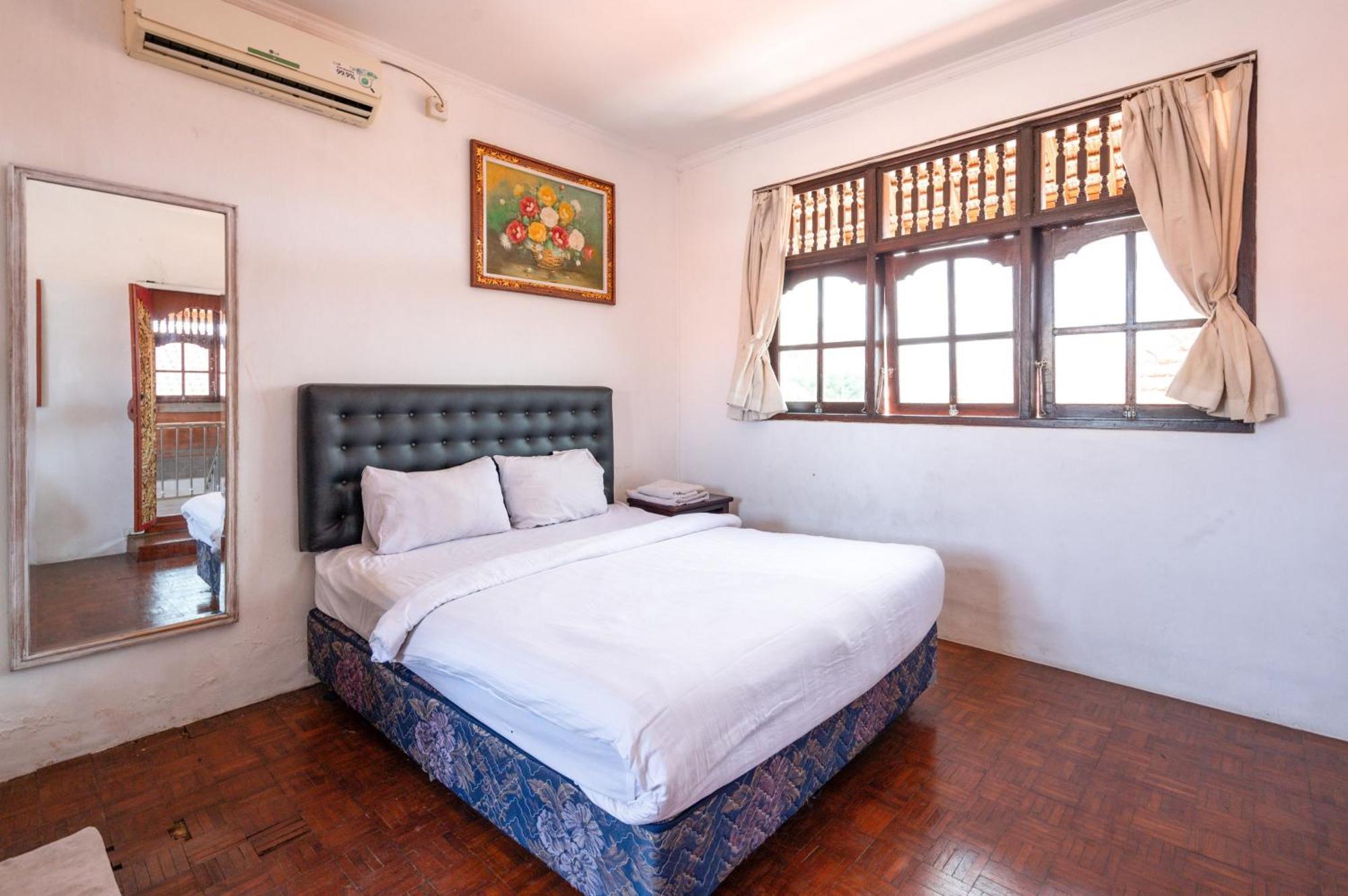 Ceria Guesthouse Seminyak Mitra Reddoorz 外观 照片