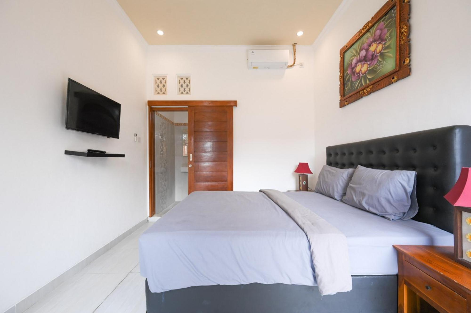 Ceria Guesthouse Seminyak Mitra Reddoorz 外观 照片