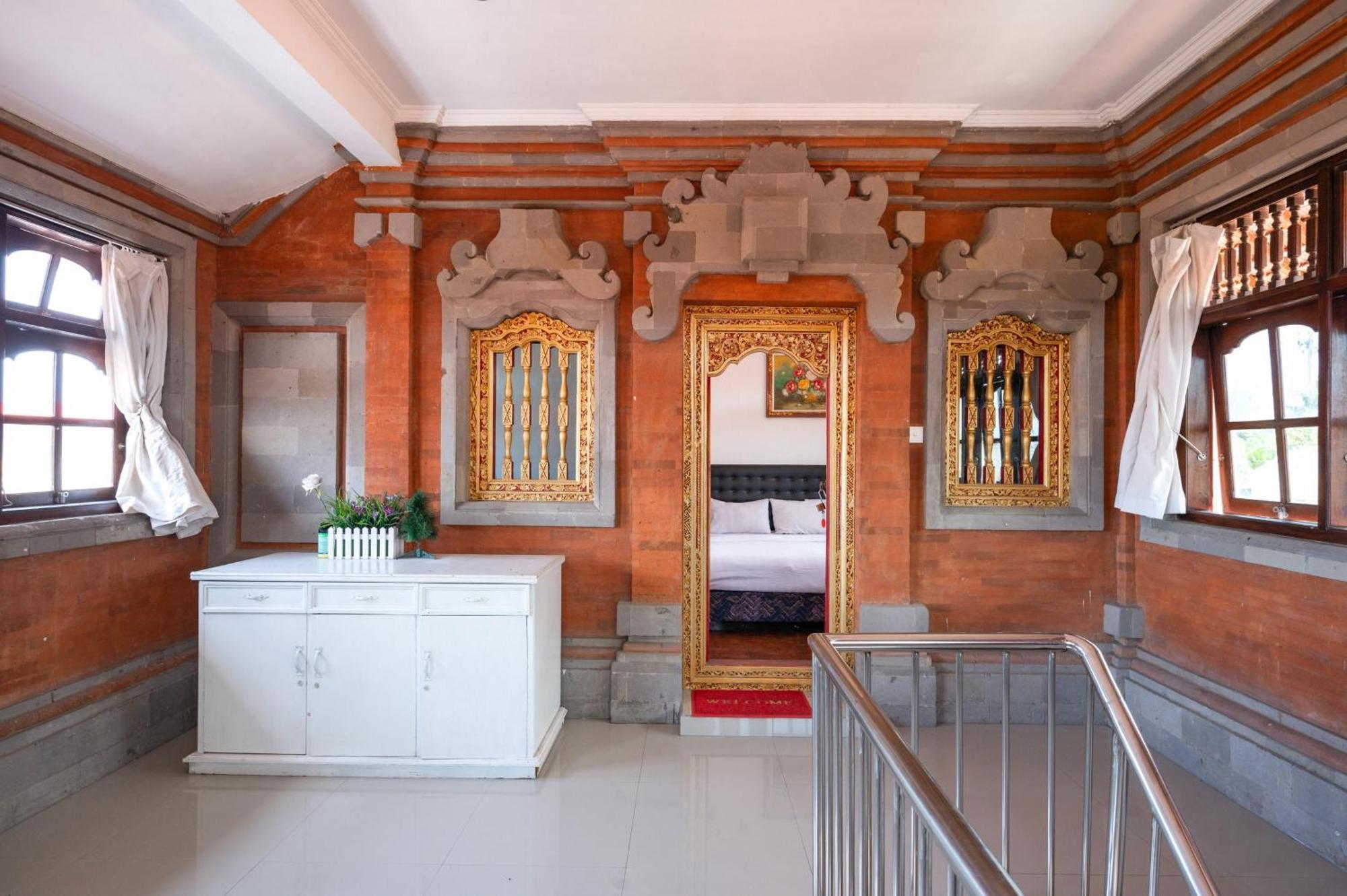 Ceria Guesthouse Seminyak Mitra Reddoorz 外观 照片