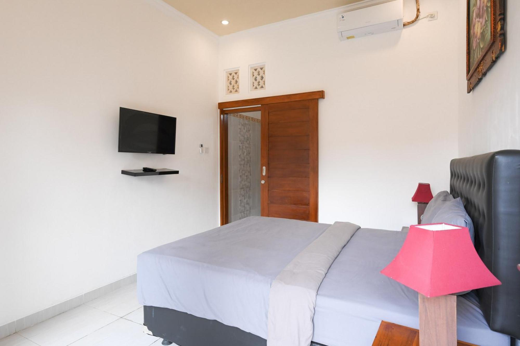 Ceria Guesthouse Seminyak Mitra Reddoorz 外观 照片